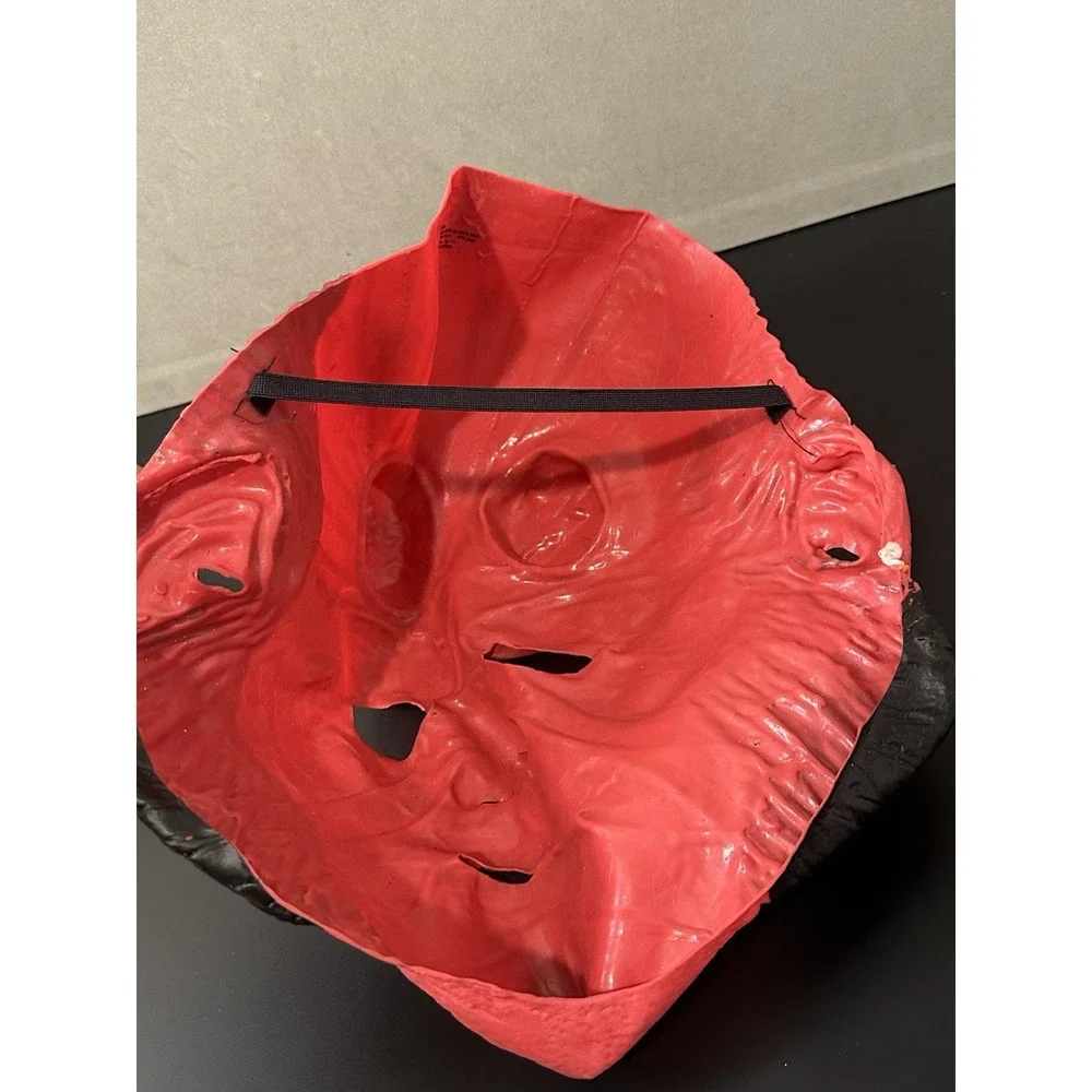Hellboy Cosplay Mask‎ Vynil